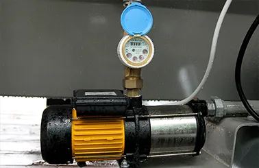 Pumpe mit Durchflussmesser