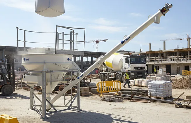 estación móvil de descarga de big bag para obra vial